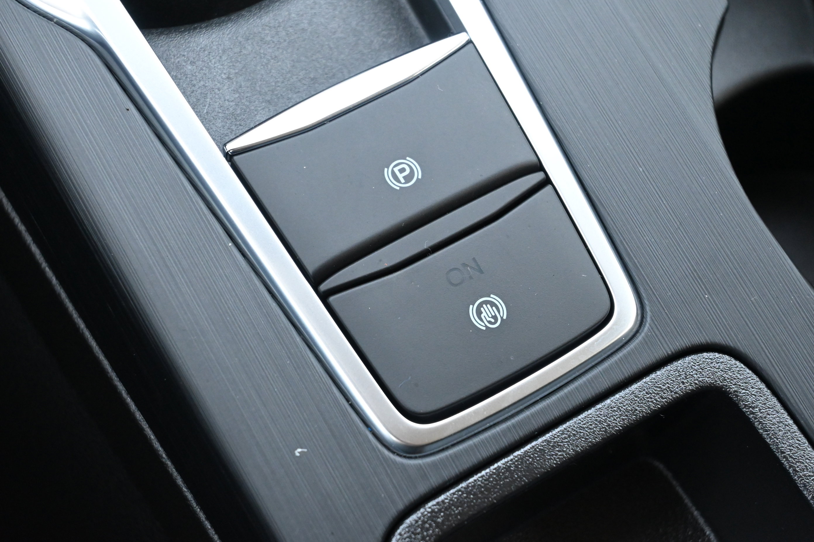 New 2026 Ford Escape SE w/ PHEV Premium Package FWD image 29