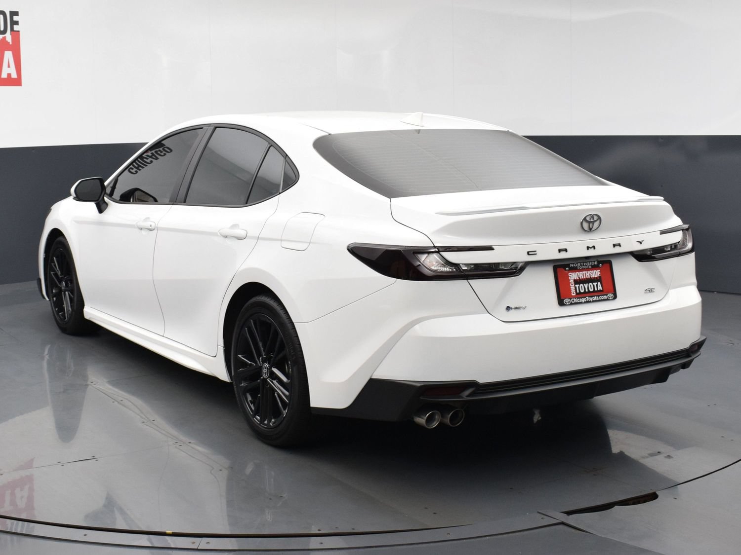 Used 2026 Toyota Camry SE FWD image 3