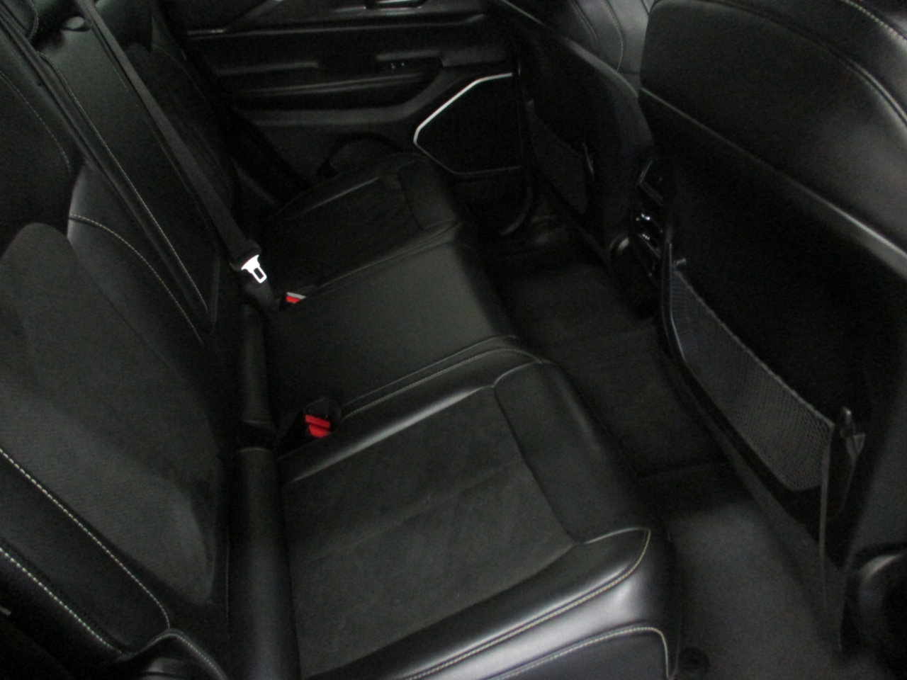 Used 2022 Jeep Grand Cherokee Altitude image 11