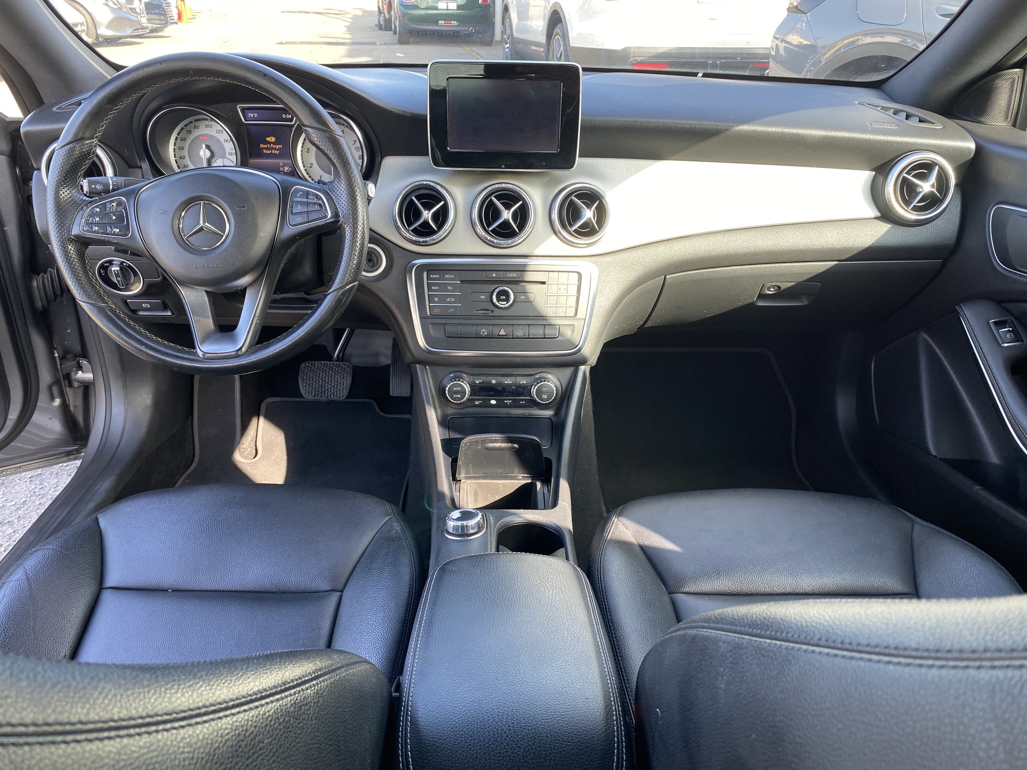 Used 2015 Mercedes-Benz CLA 250 image 21