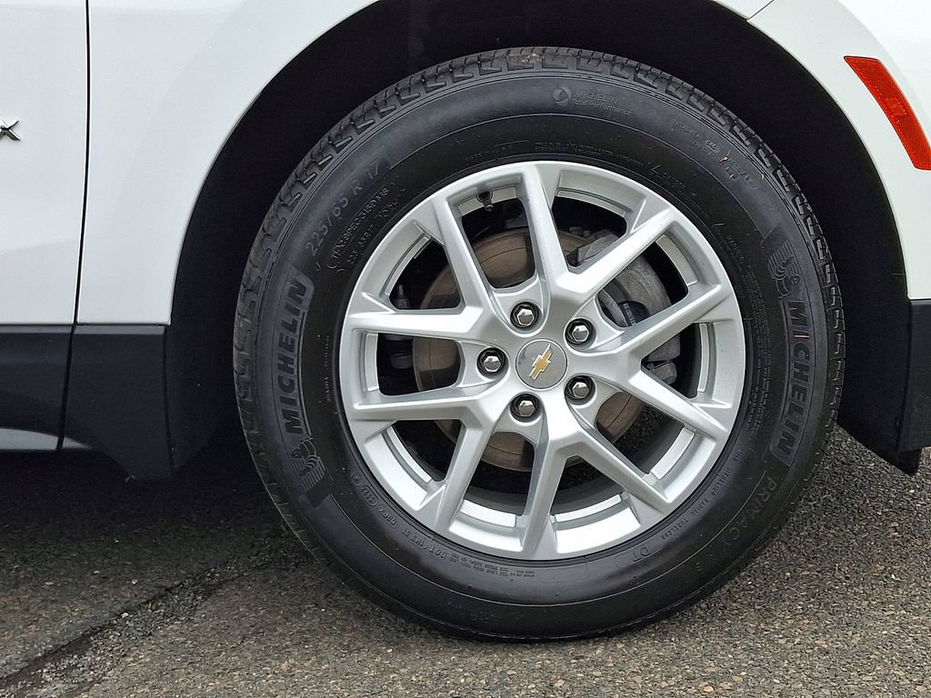 Used 2023 Chevrolet Equinox LT FWD image 8