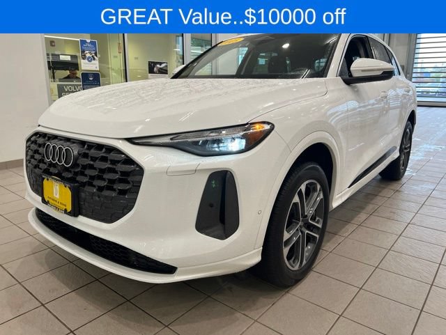 Used 2025 Audi Q5 Premium w/ 19" Wheel Package AWD/4WD image 3