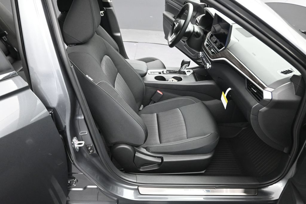 New 2026 Nissan Altima 2.5 SV AWD/4WD image 16
