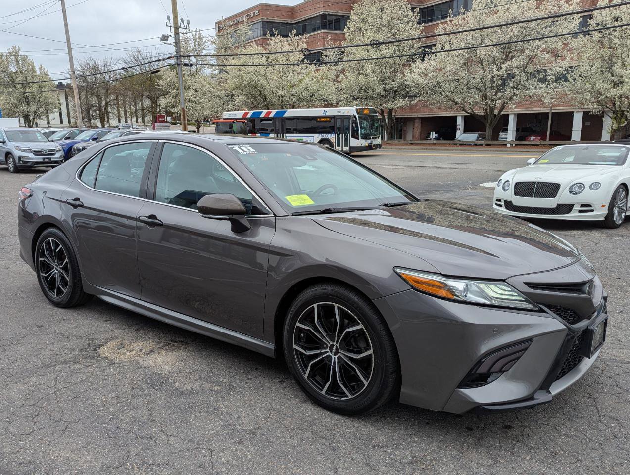Used 2018 Toyota Camry XSE w/ Audio Package FWD image 5