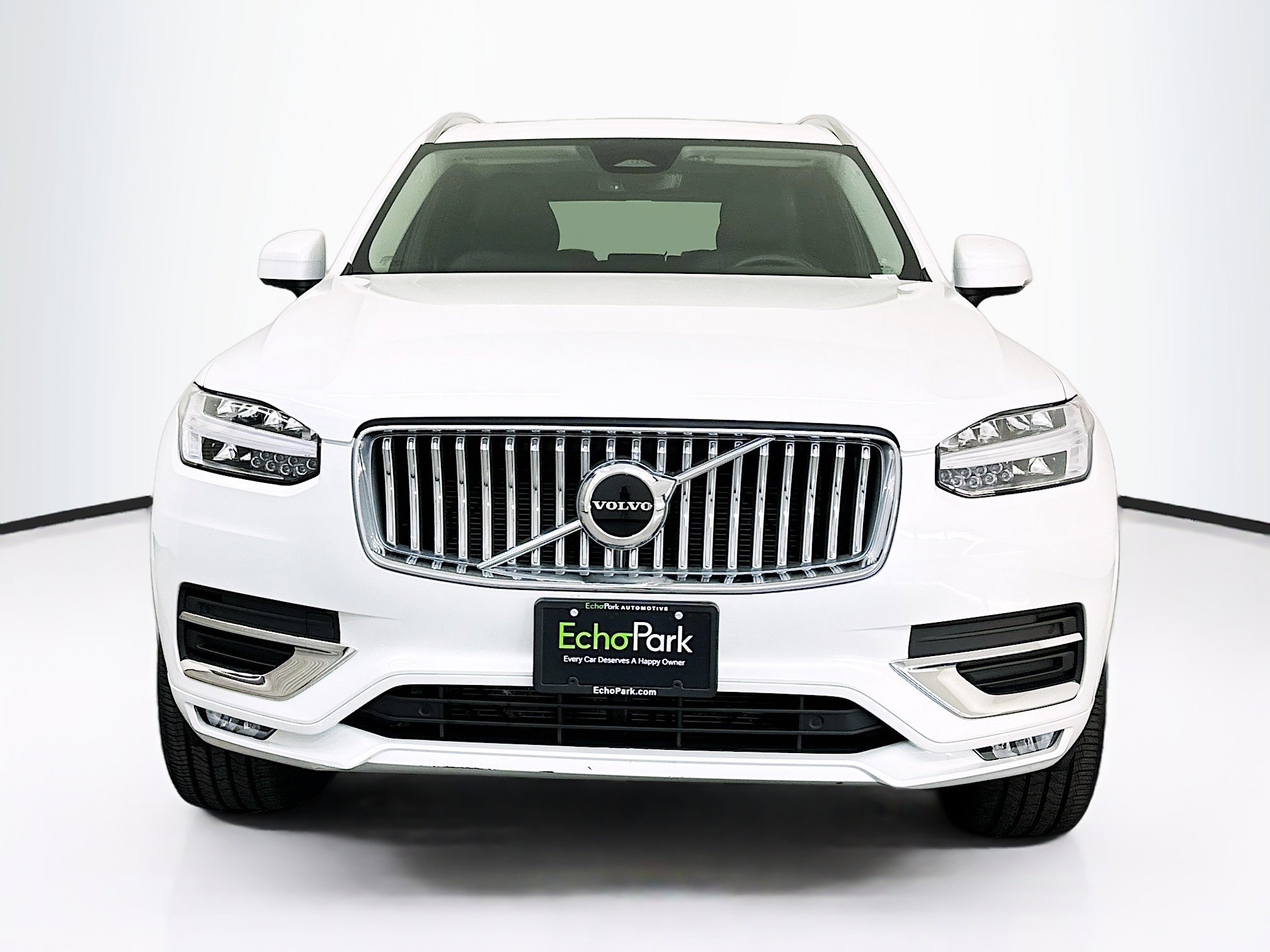 Used 2025 Volvo XC90 B5 Core image 2