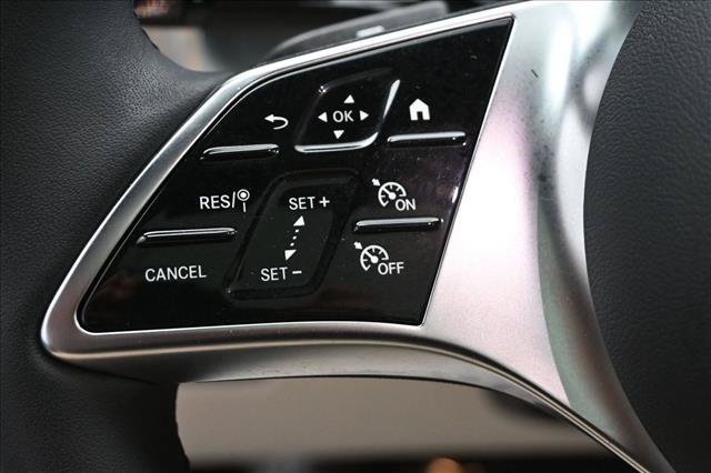 Certified 2025 Mercedes-Benz GLC 300 4MATIC image 11