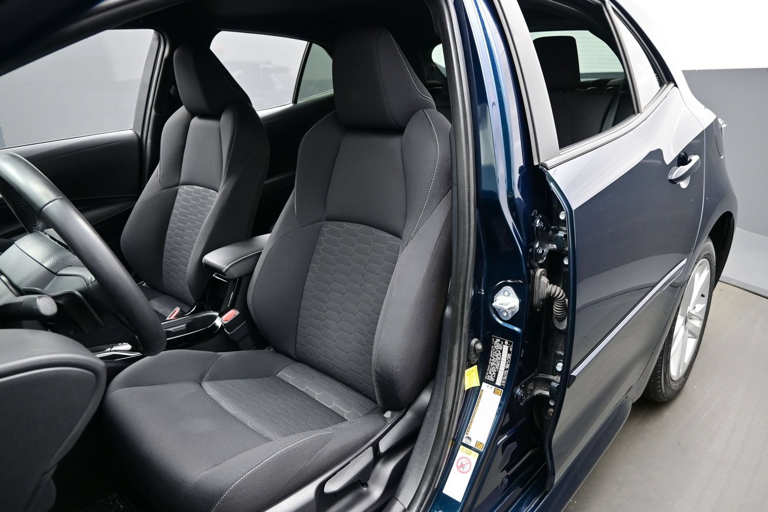 Used 2020 Toyota Corolla SE FWD image 11