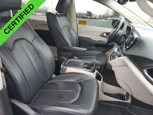 Used 2018 Chrysler Pacifica Touring-L Plus image 26