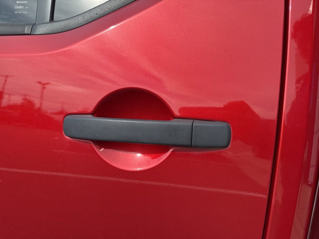 Used 2017 Nissan Frontier SV image 11