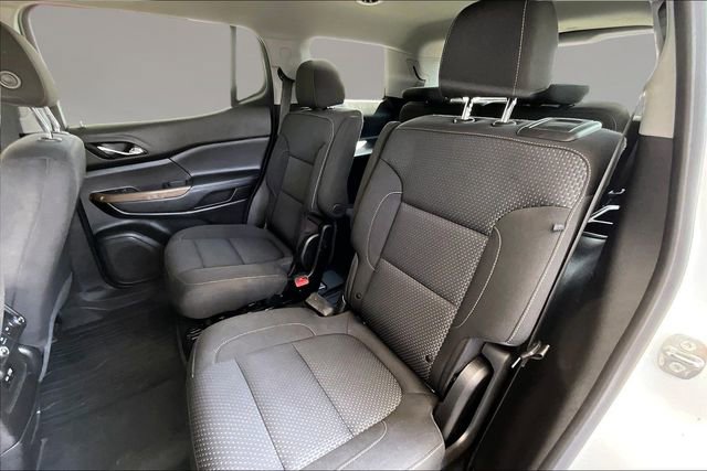 Used 2023 GMC Acadia SLE w/ Elevation Edition FWD image 19