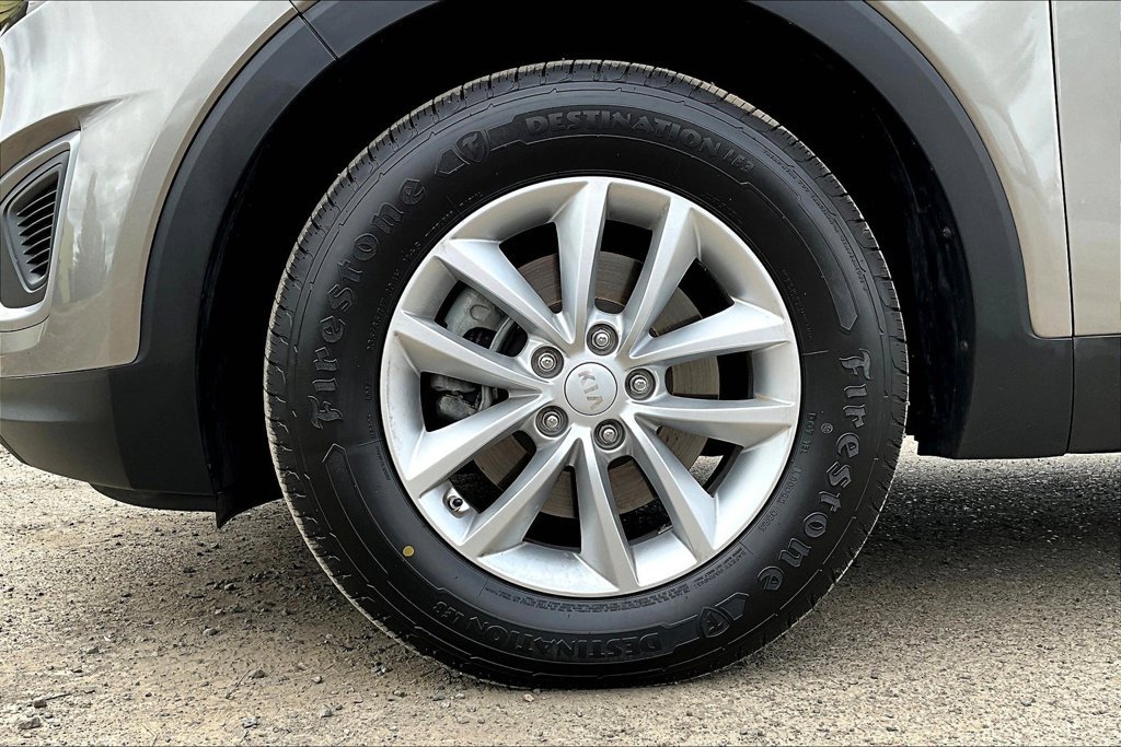 Used 2018 Kia Sorento L FWD image 12