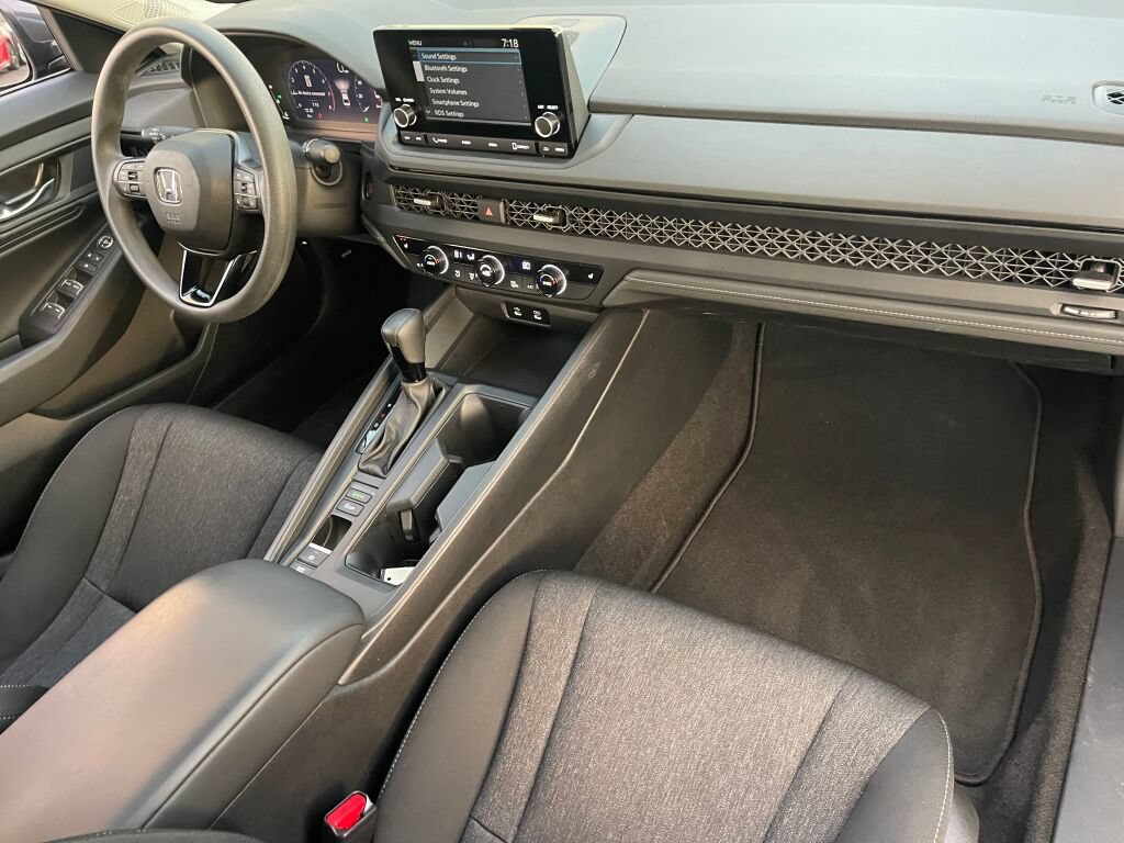 Used 2024 Honda Accord EX image 27