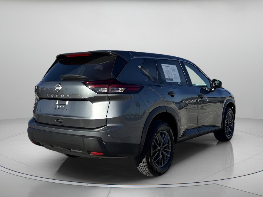 Used 2024 Nissan Rogue S image 3