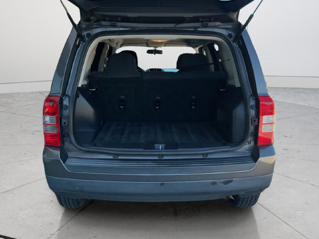 Used 2015 Jeep Patriot Sport w/ Power Value Group FWD image 23