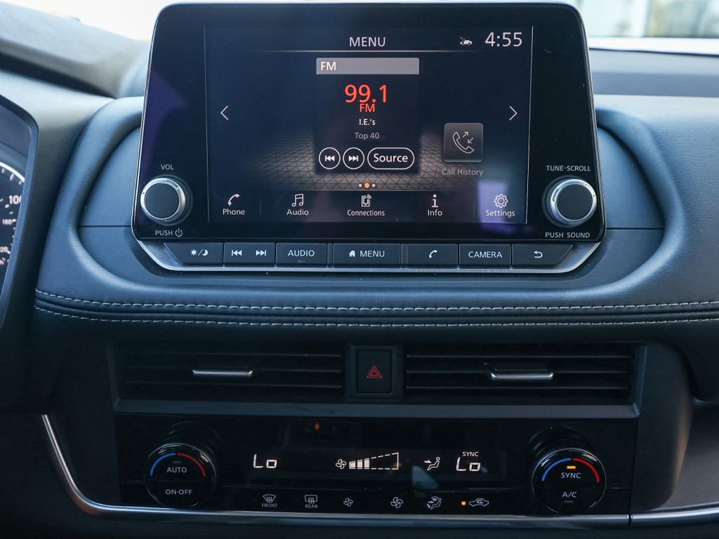 Used 2023 Nissan Rogue SV image 35