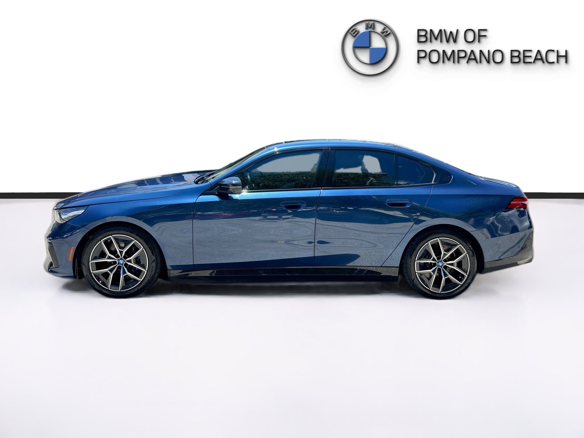 Used 2024 BMW i5 M60 w/ Premium Package AWD/4WD image 4
