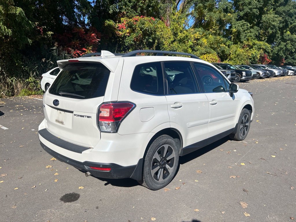 Used 2018 Subaru Forester 2.5i Limited AWD/4WD image 3