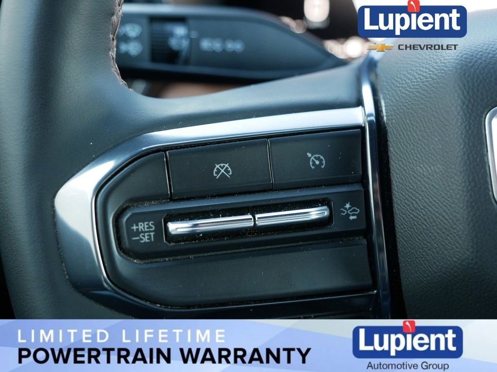 Used 2025 GMC Canyon AT4 w/ AT4 Premium Package image 24