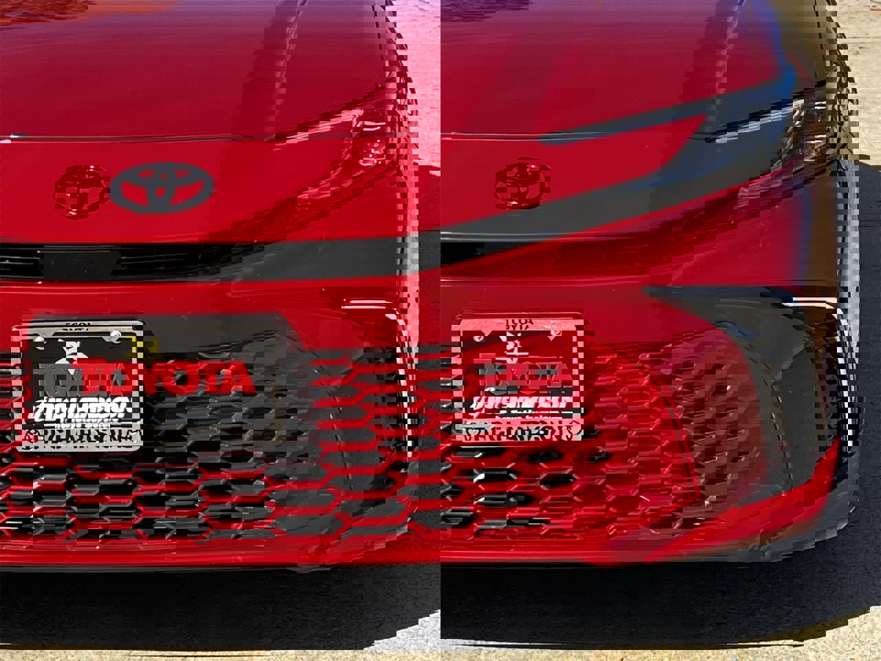 Used 2025 Toyota Camry XSE image 8