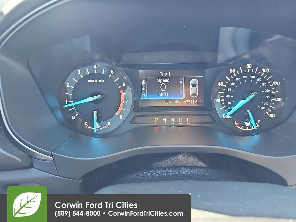 Used 2017 Ford Fusion SE FWD image 4