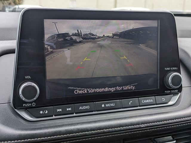 Used 2025 Nissan Rogue SV image 24