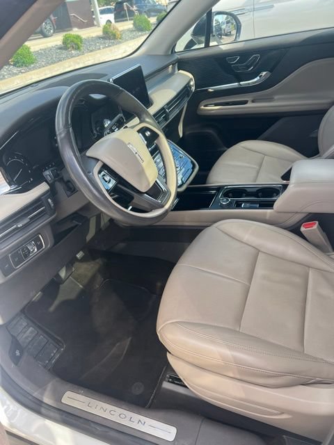 Used 2020 Lincoln Corsair FWD w/ Premium Package image 3