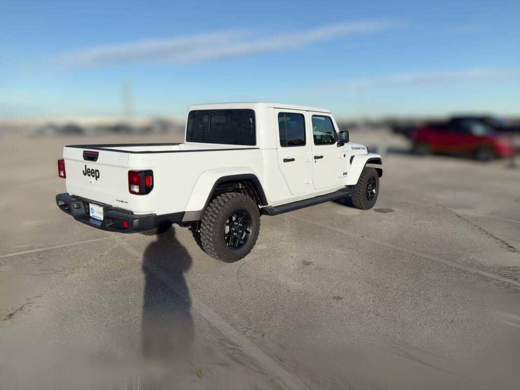 New 2026 Jeep Gladiator Sport image 12