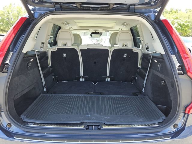Used 2022 Volvo XC90 T5 Momentum w/ Climate Package FWD image 6