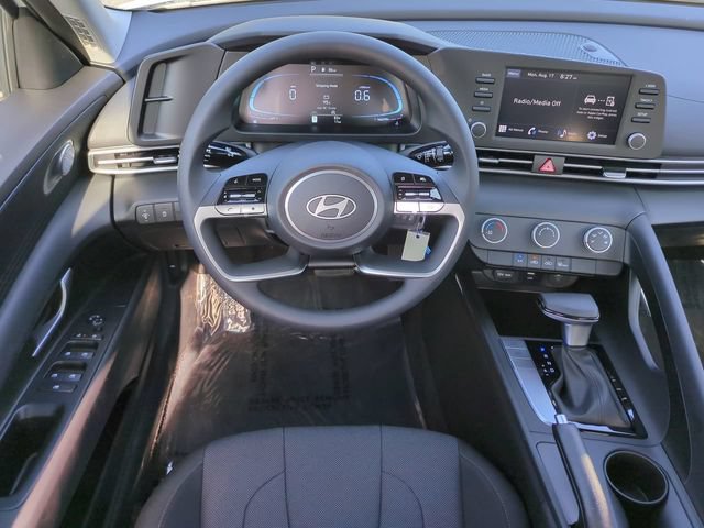 New 2026 Hyundai Elantra SE FWD image 14
