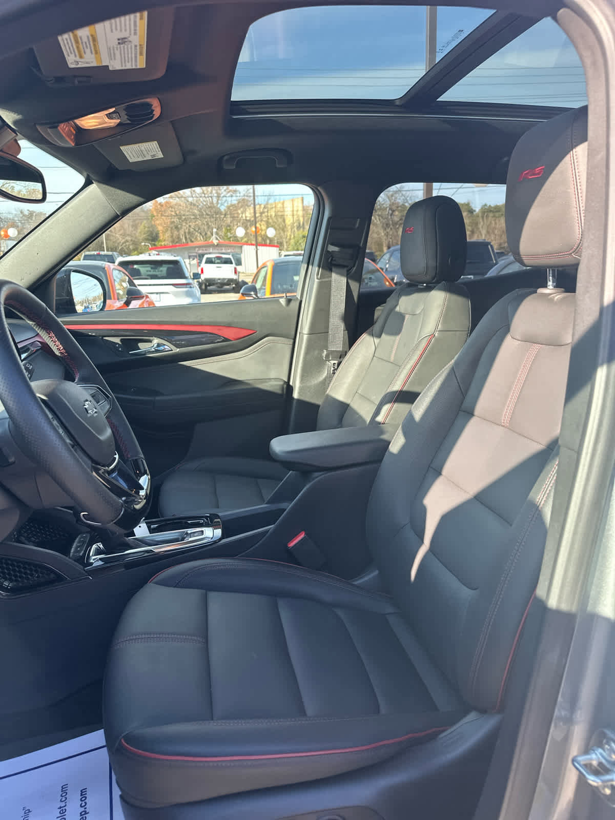 Used 2025 Chevrolet TrailBlazer RS w/ Convenience Package image 12