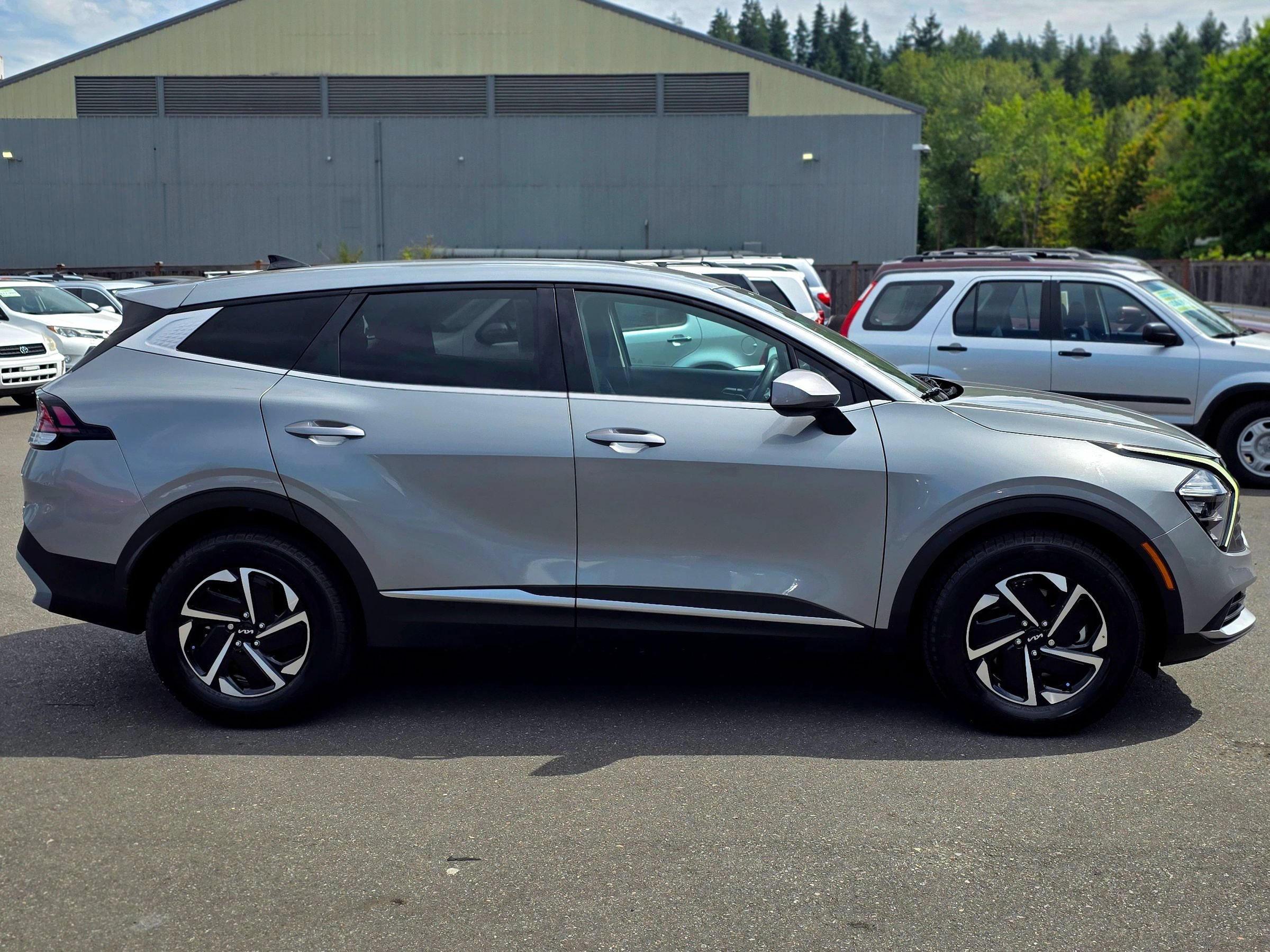 Used 2023 Kia Sportage LX AWD/4WD image 8