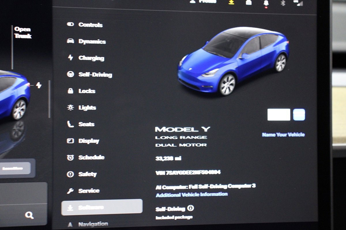 Used 2022 Tesla Model Y Long Range AWD/4WD image 23