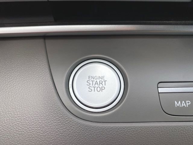 Used 2023 Hyundai Elantra SEL w/ Convenience Package image 9