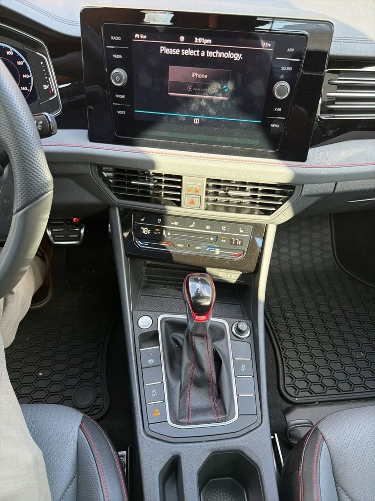 Used 2025 Volkswagen Jetta GLI Autobahn image 21