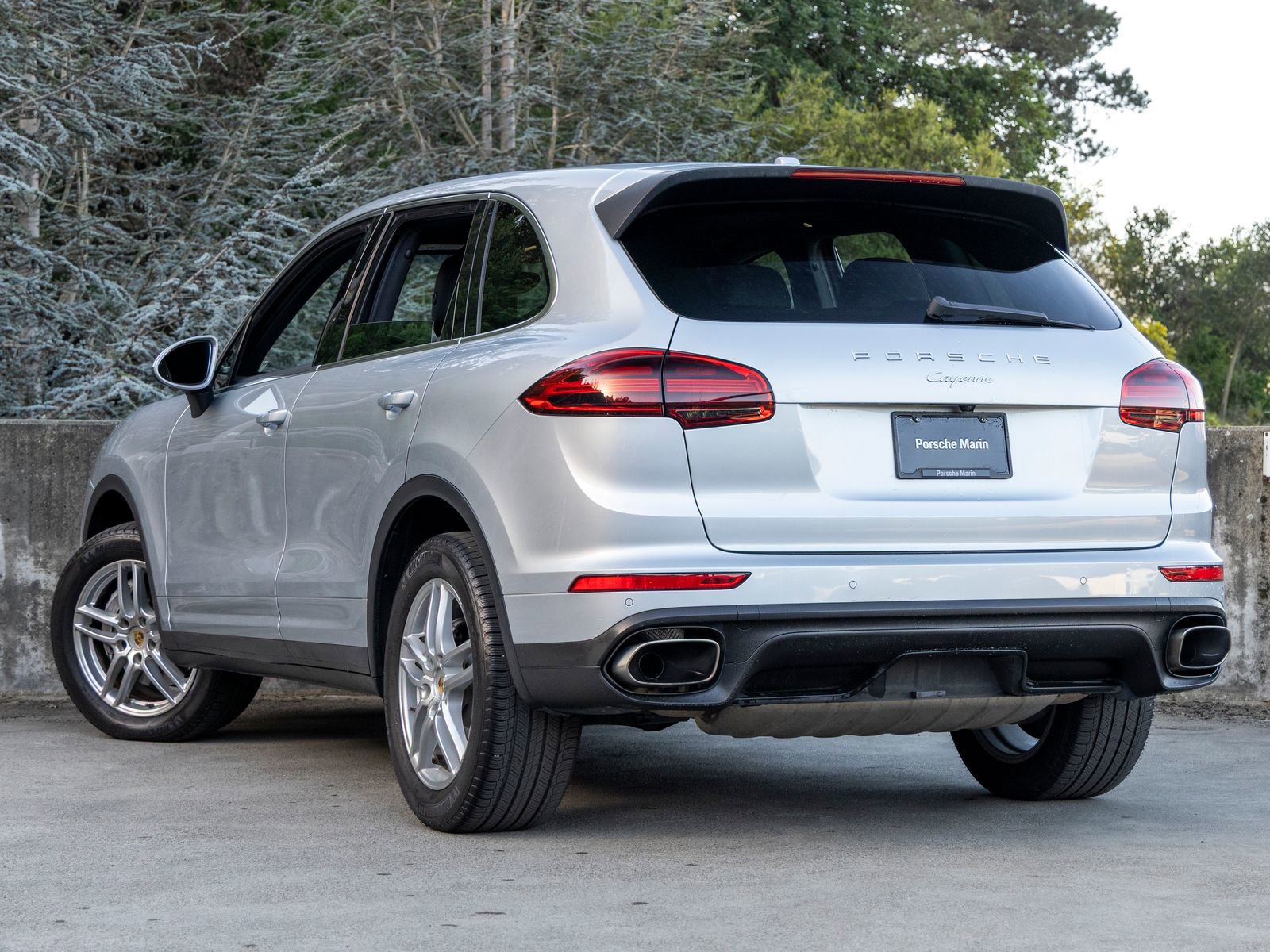 Used 2016 Porsche Cayenne image 3