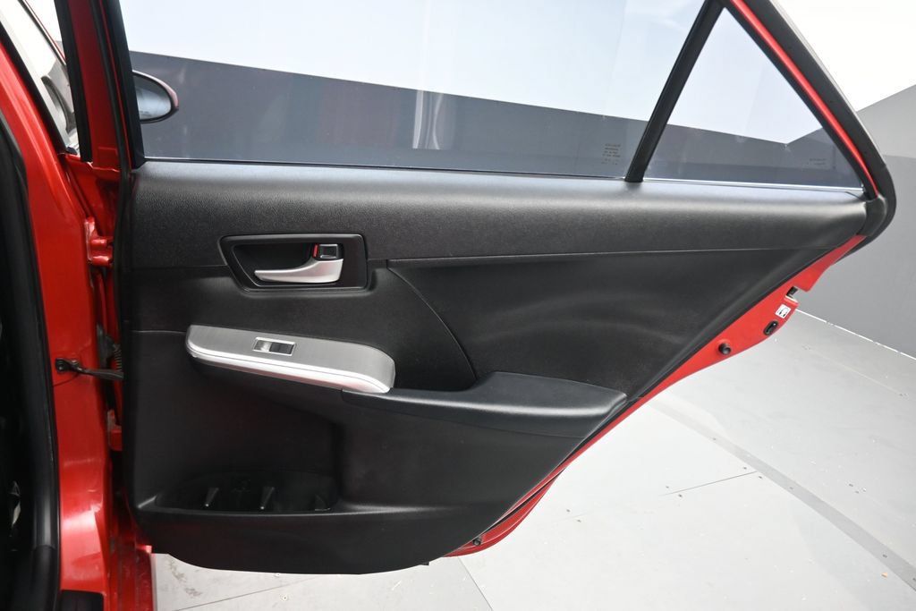 Used 2012 Toyota Camry SE FWD image 32