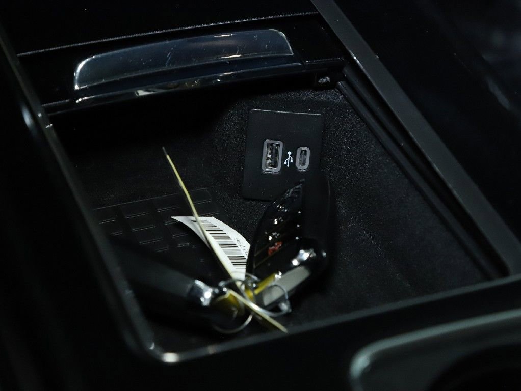 Used 2024 Lincoln Corsair AWD w/ Equipment Group 101A image 27