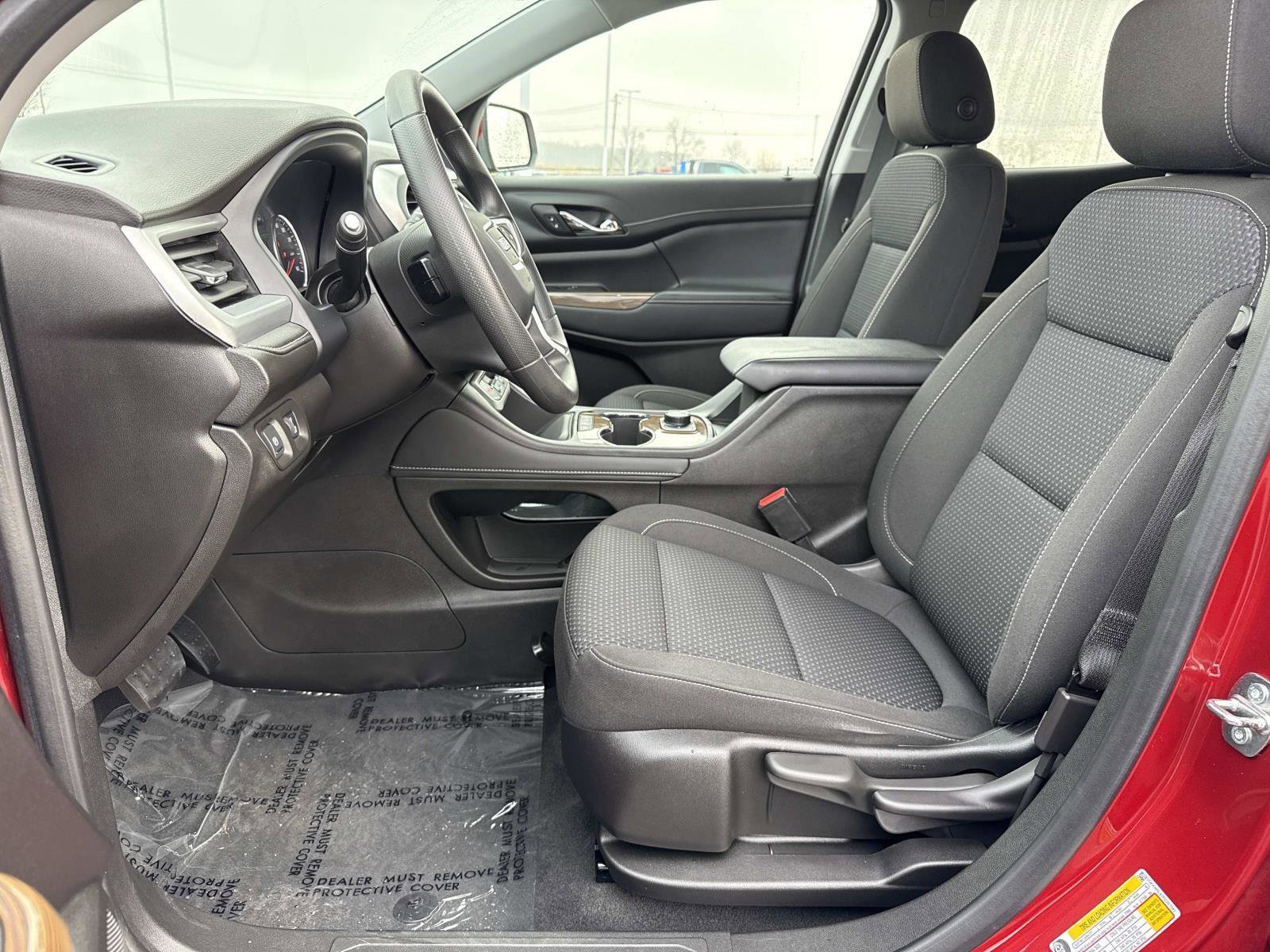 Used 2023 GMC Acadia SLE image 23