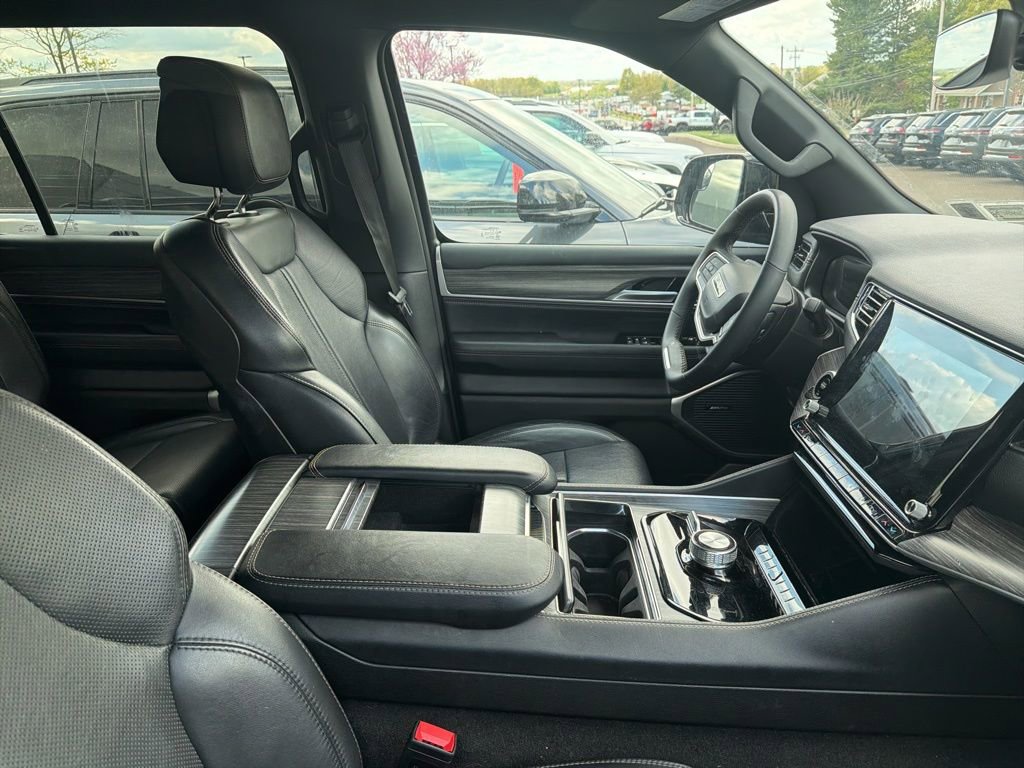 Used 2024 Jeep Wagoneer L Series II w/ Flexible Seating Group image 11