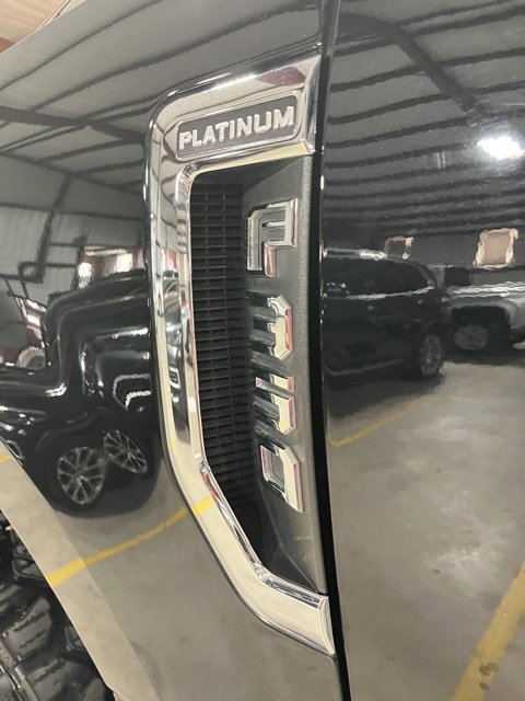 Used 2022 Ford F350 Platinum image 34