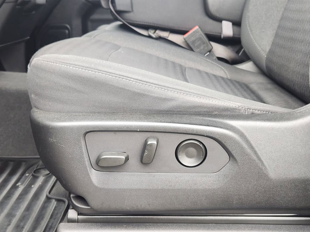 Used 2024 Chevrolet Silverado 2500 Custom w/ Custom Value Package image 23