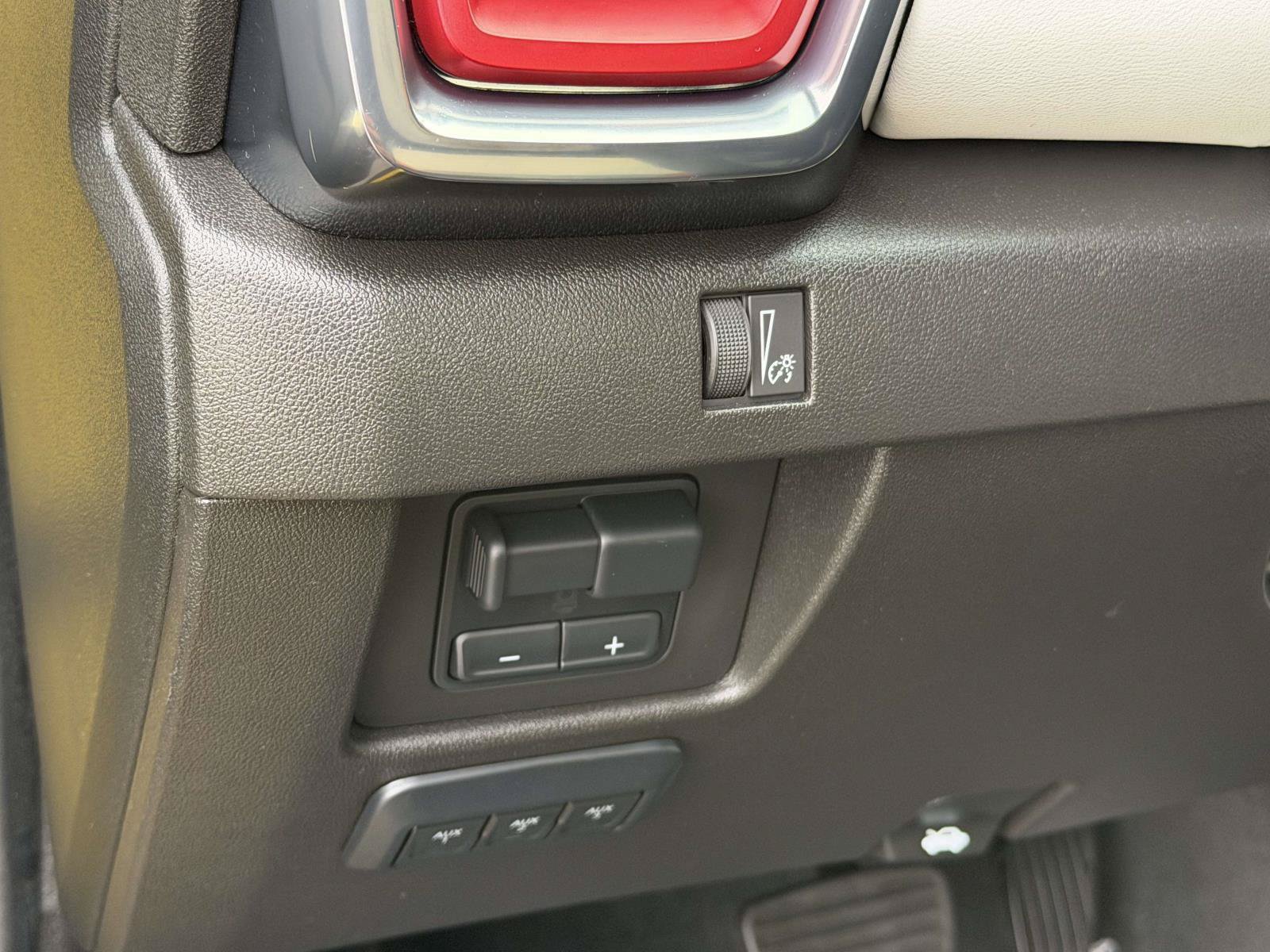 Used 2024 GMC Canyon AT4X w/ AT4X AEV Edition AWD/4WD image 19
