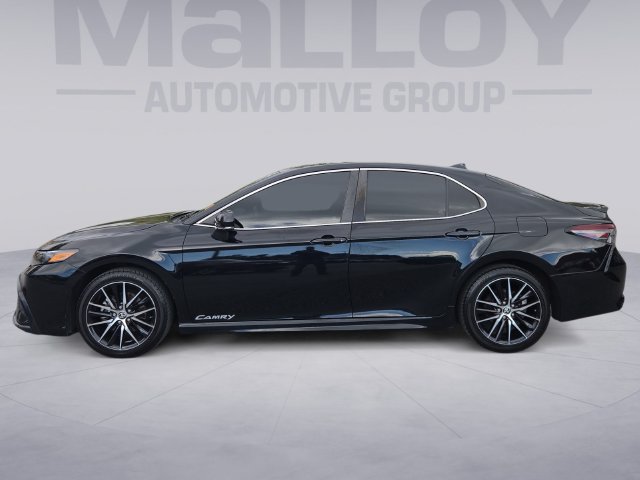 Used 2024 Toyota Camry SE FWD image 2