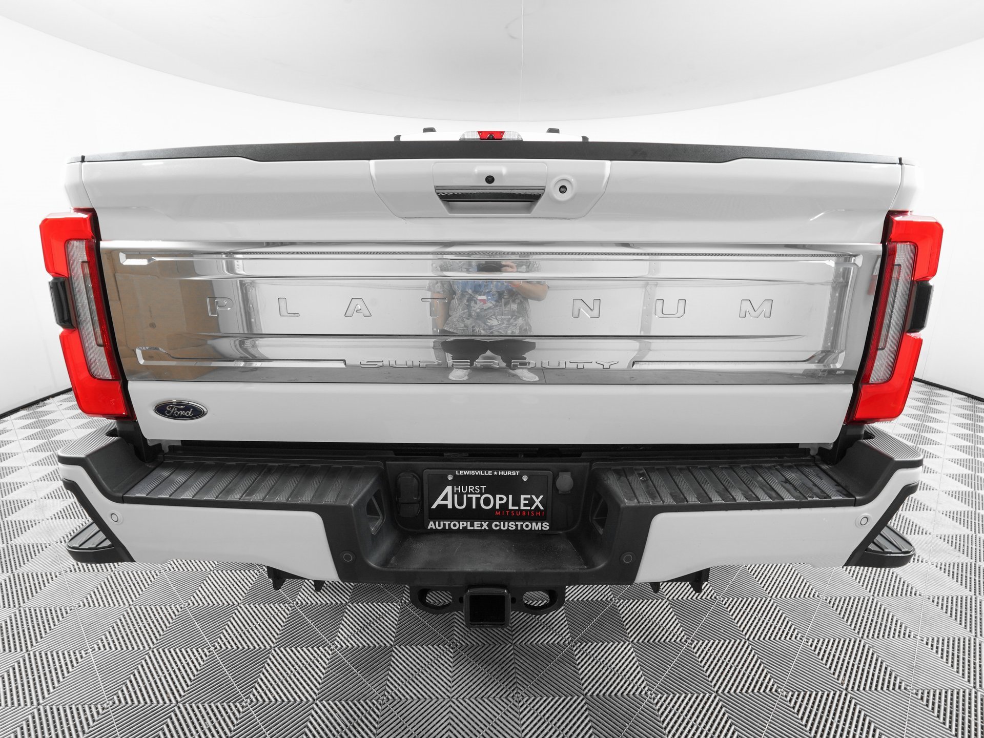 Used 2023 Ford F450 Platinum w/ FX4 Off-Road Package image 6