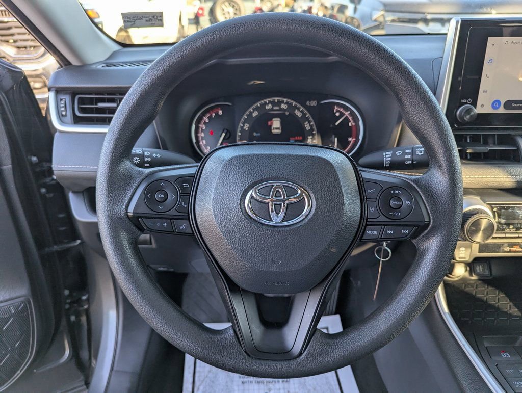 Used 2025 Toyota RAV4 LE image 21