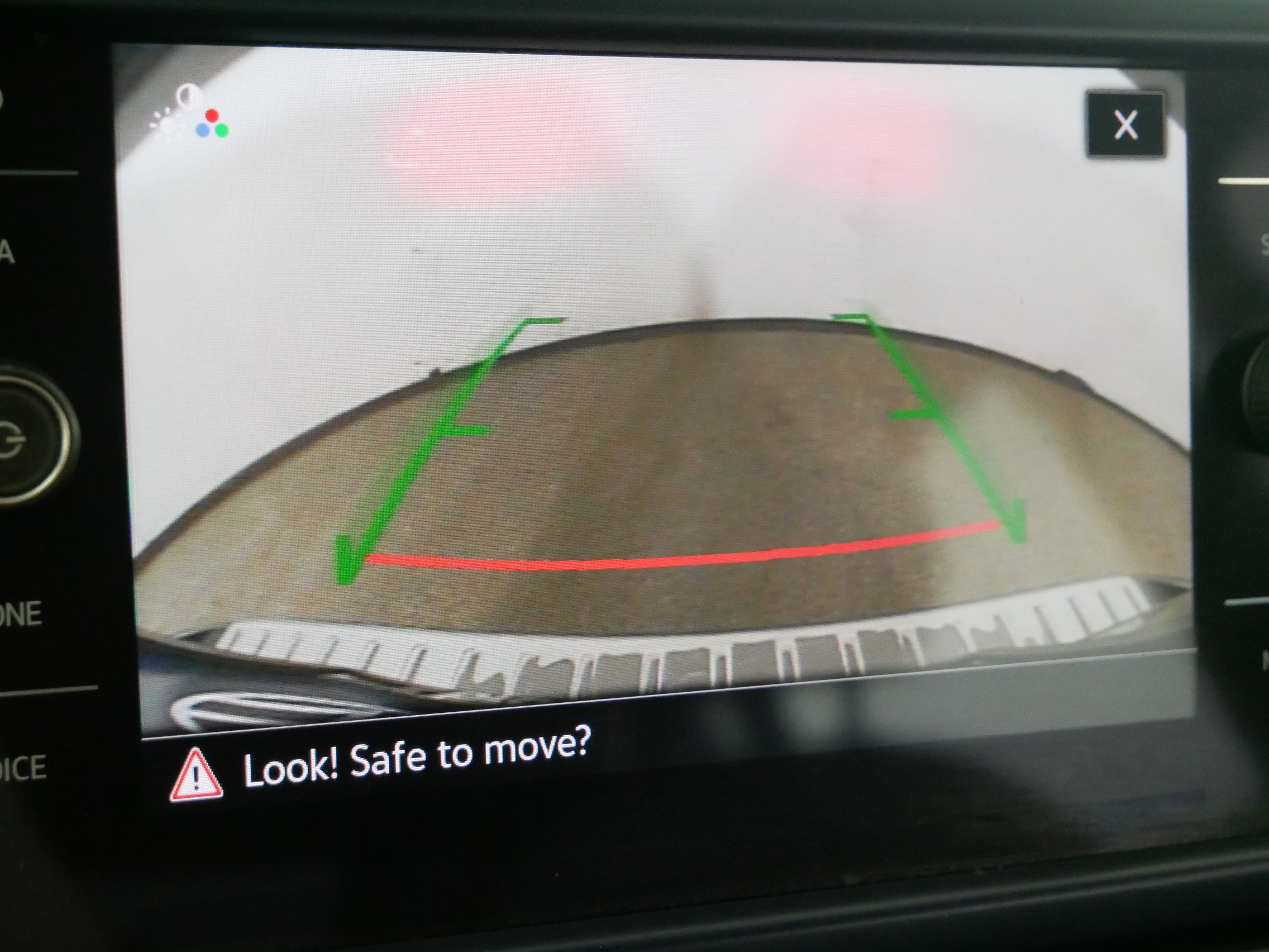 Certified 2023 Volkswagen Taos SE w/ Panoramic Sunroof Package image 33