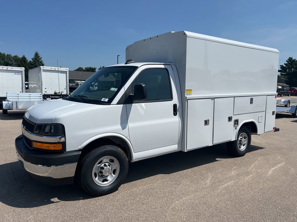 New 2025 Chevrolet Express 3500 w/ Power Convenience Package image 7