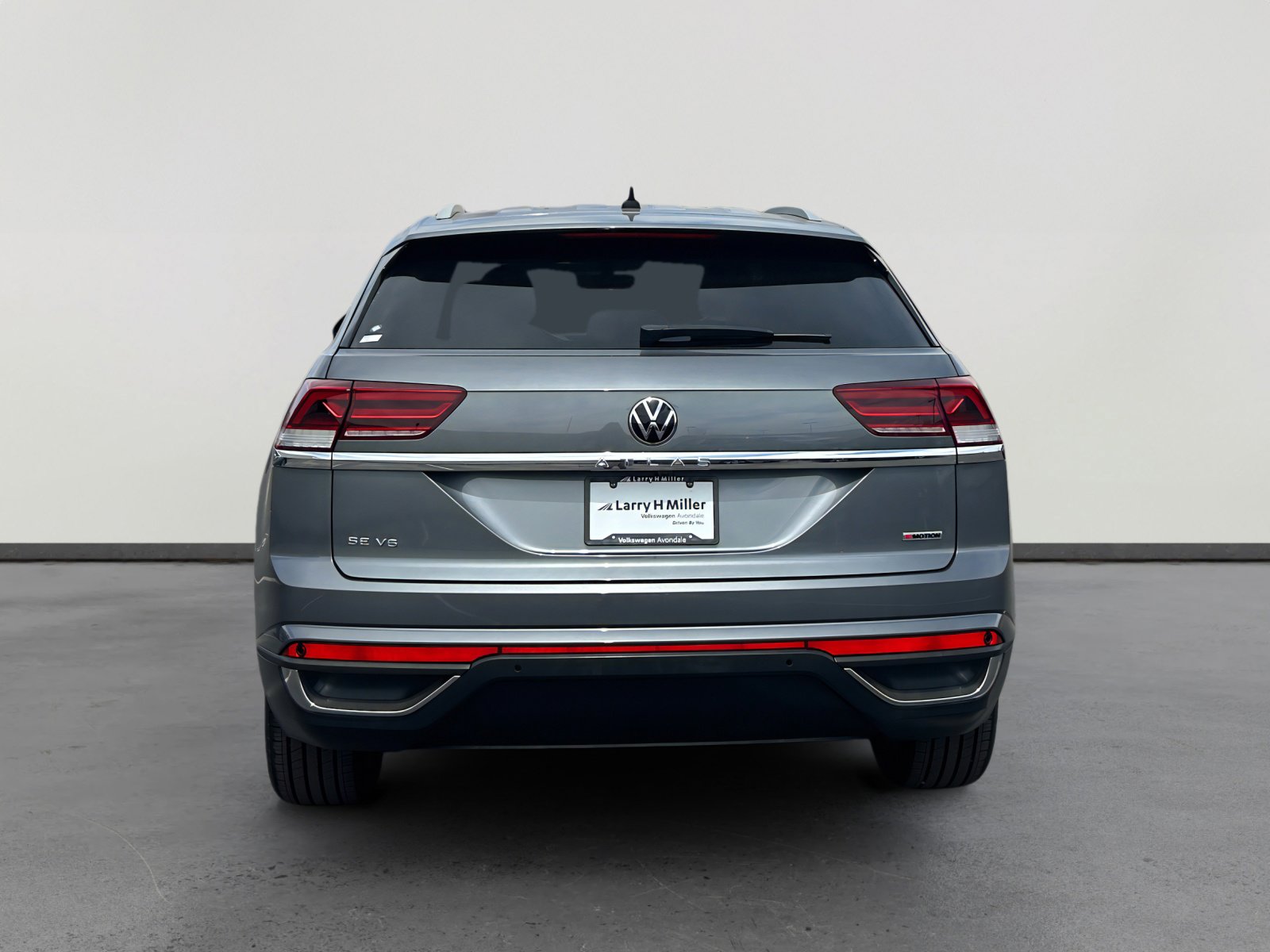 Certified 2022 Volkswagen Atlas Cross Sport SE AWD/4WD image 4