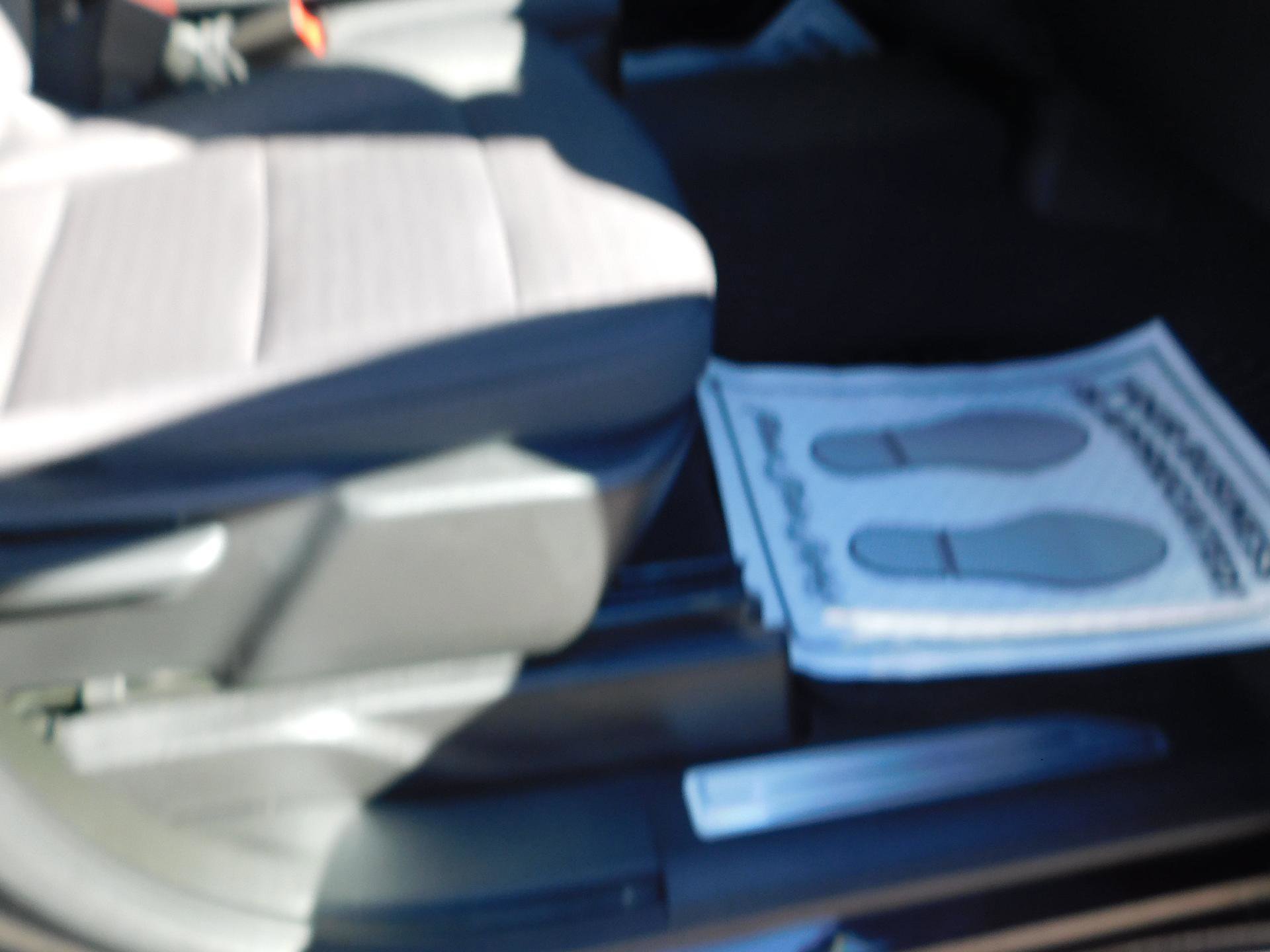 Used 2024 Chevrolet Silverado 1500 LT image 19