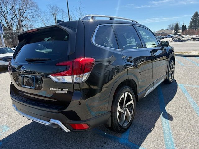 Used 2023 Subaru Forester Touring AWD/4WD image 4